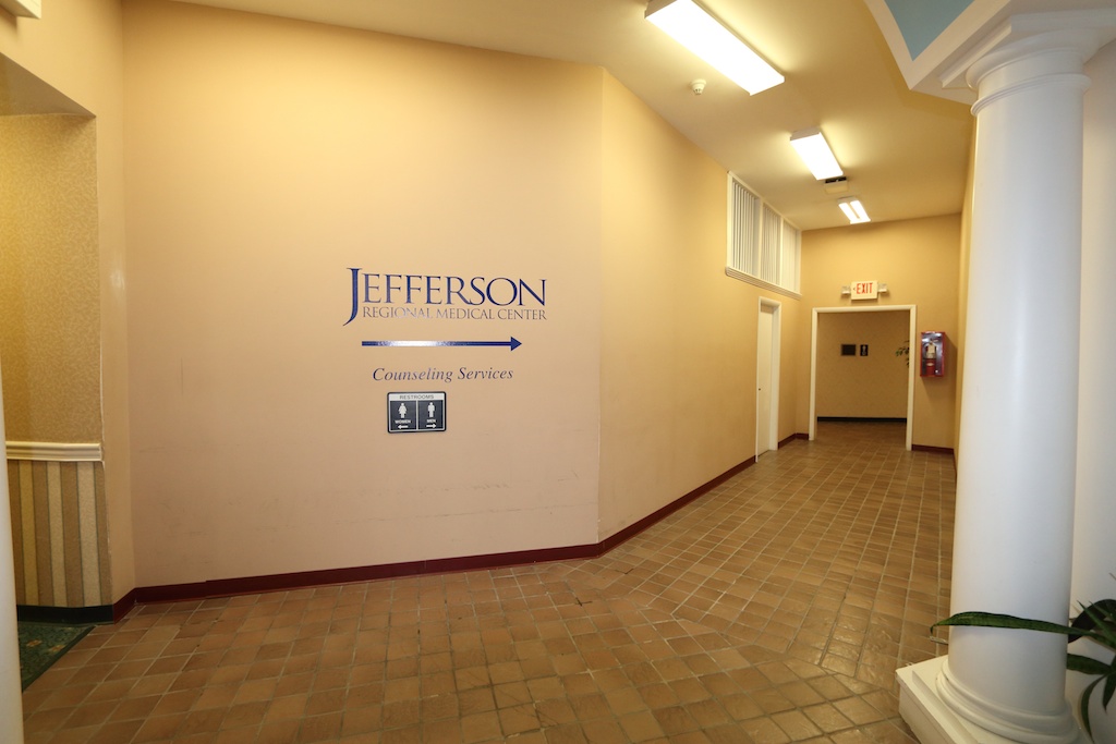 Jefferson Regional Medical Center in Caste Village